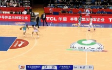 🏀CBA半场：胡明轩单节3记三分轰19+6 威瑟斯庞22分 广东61-60青岛